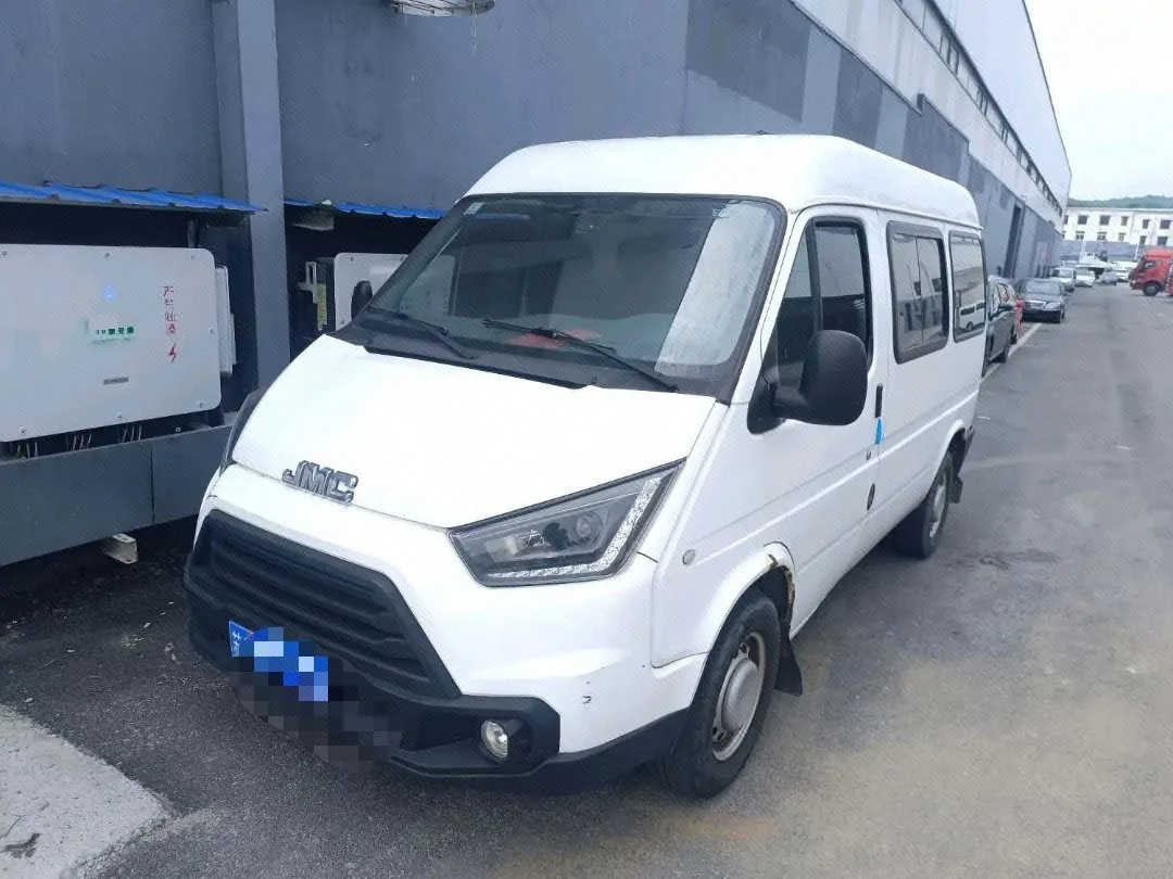 Jiangling 2021 Teshun 2.8T Space King Standard Short Wheelbase Medium-High Roof 6-Seater Diesel Manual Transmission