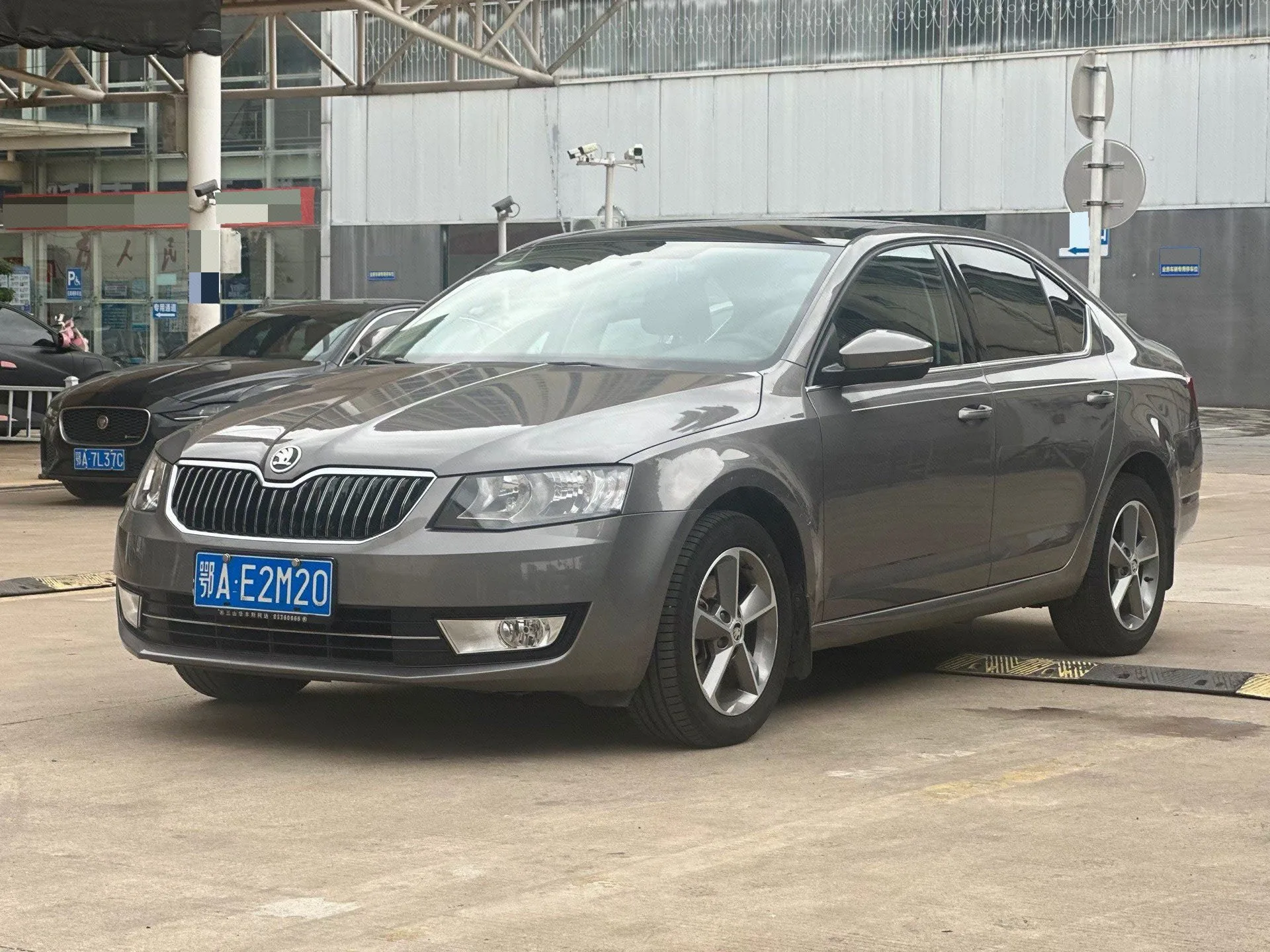 Octavia 2016 1.6L Automatic Smart Edition