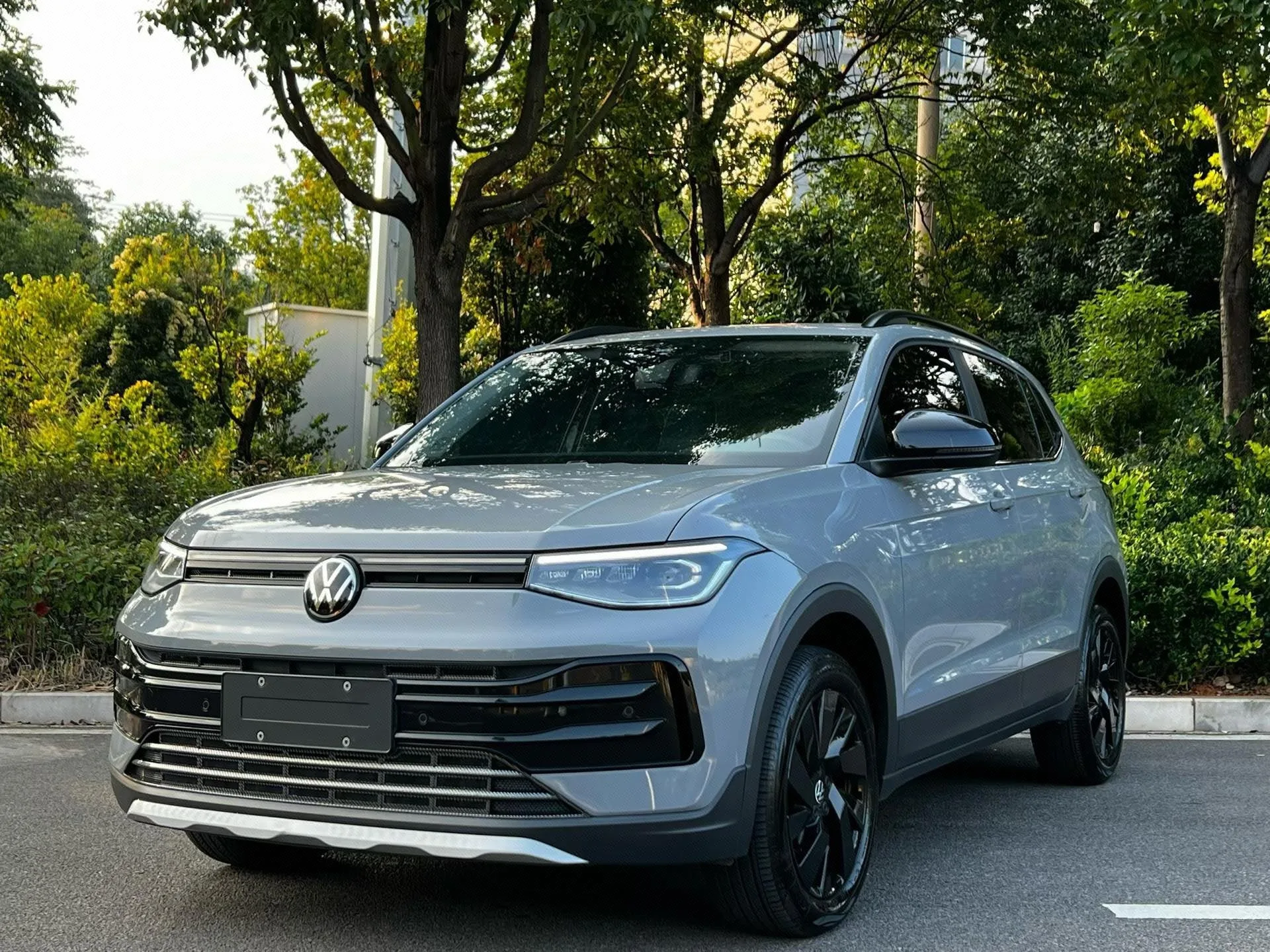 Volkswagen 2025 Tharu New Elite 1.5TSI 300TSI Sharp Edition Automatic