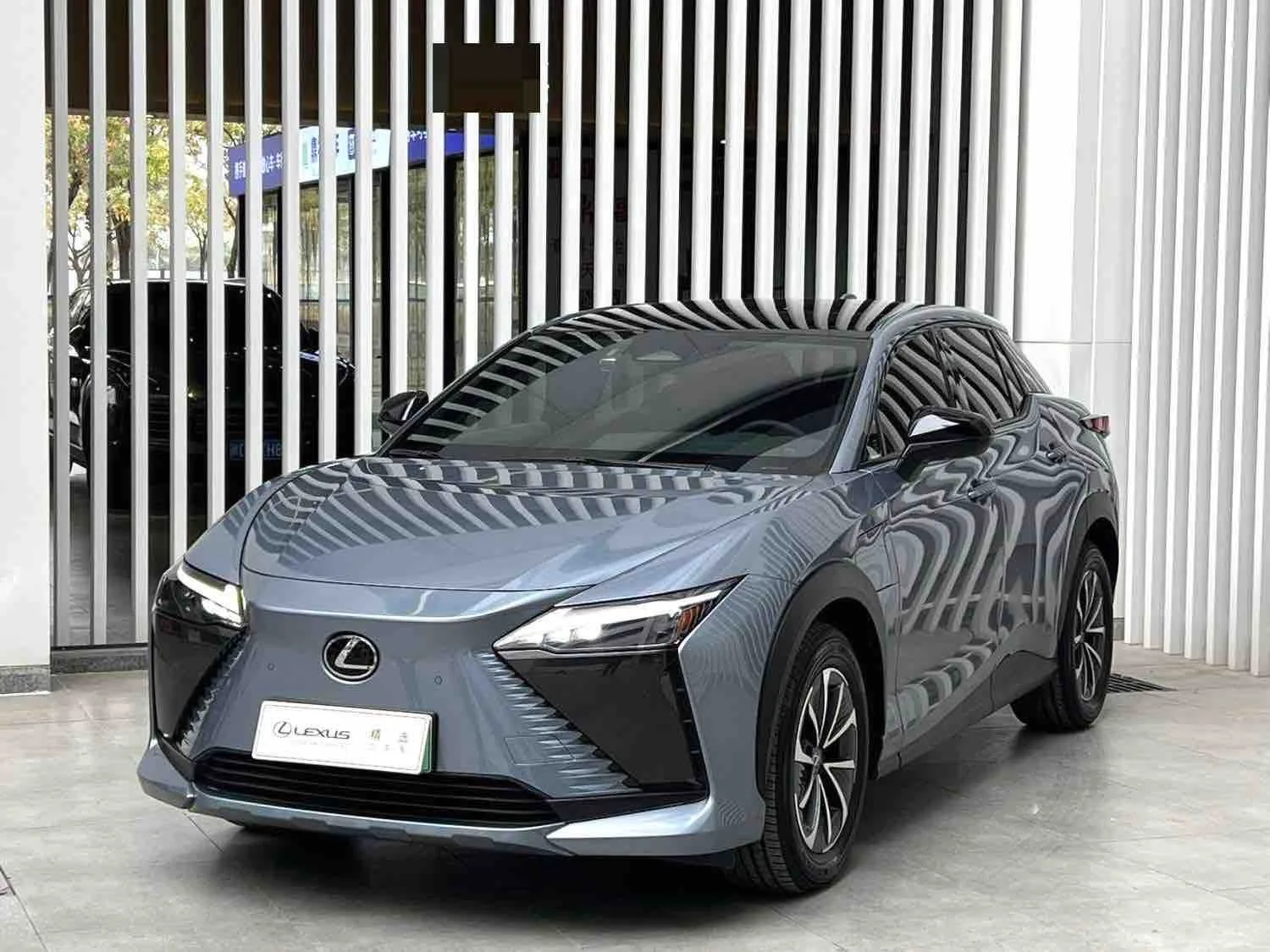 Lexus RZ 2023 450e AWD Luxury Edition