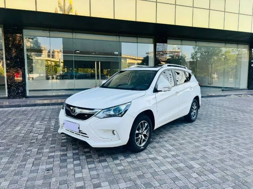 BYD 2017 Song 1.5TI Ultimate Upgrade Edition Elite Manual Transmission