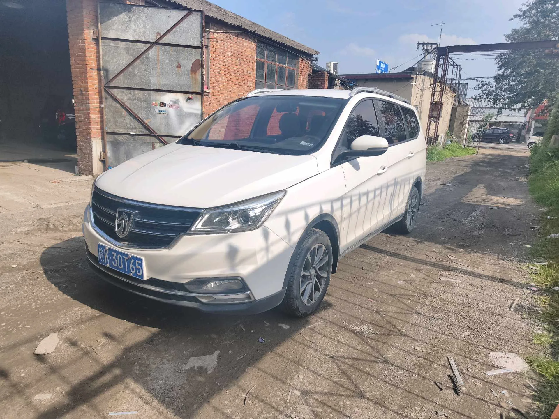 Baojun 730 2017 Model Year 1.5T DCT Fashion Edition, 7-Seater, National V