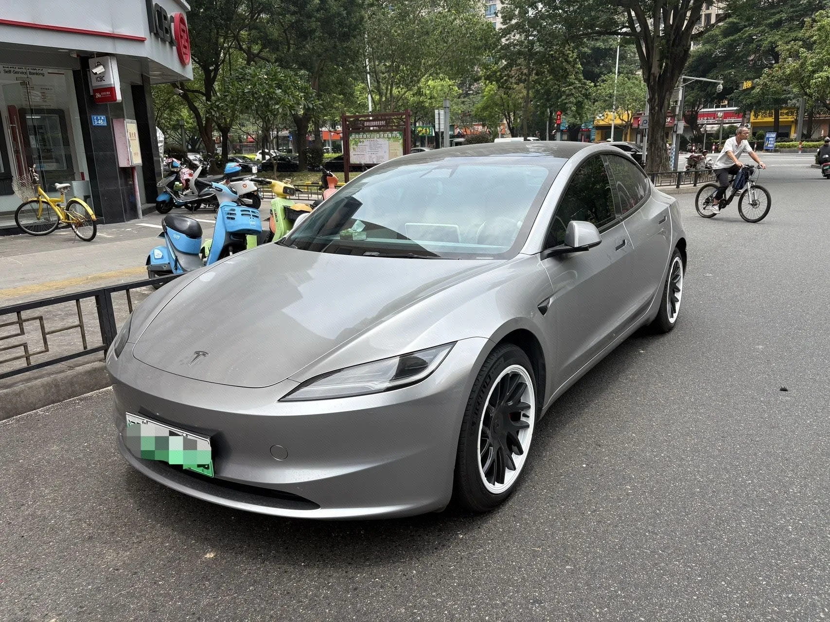 Model 3 2023 Rear-Wheel Drive