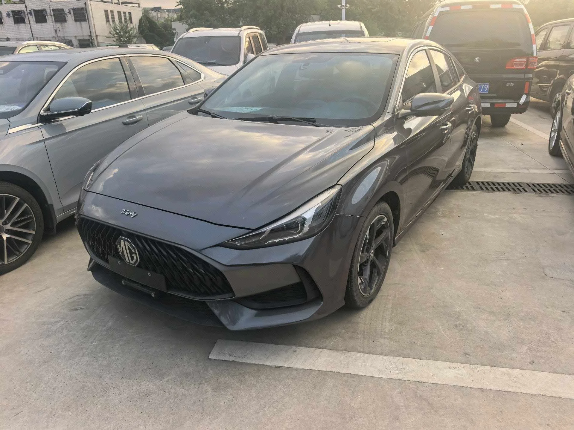 MG5 2023 180DVVT CVT Luxury Edition