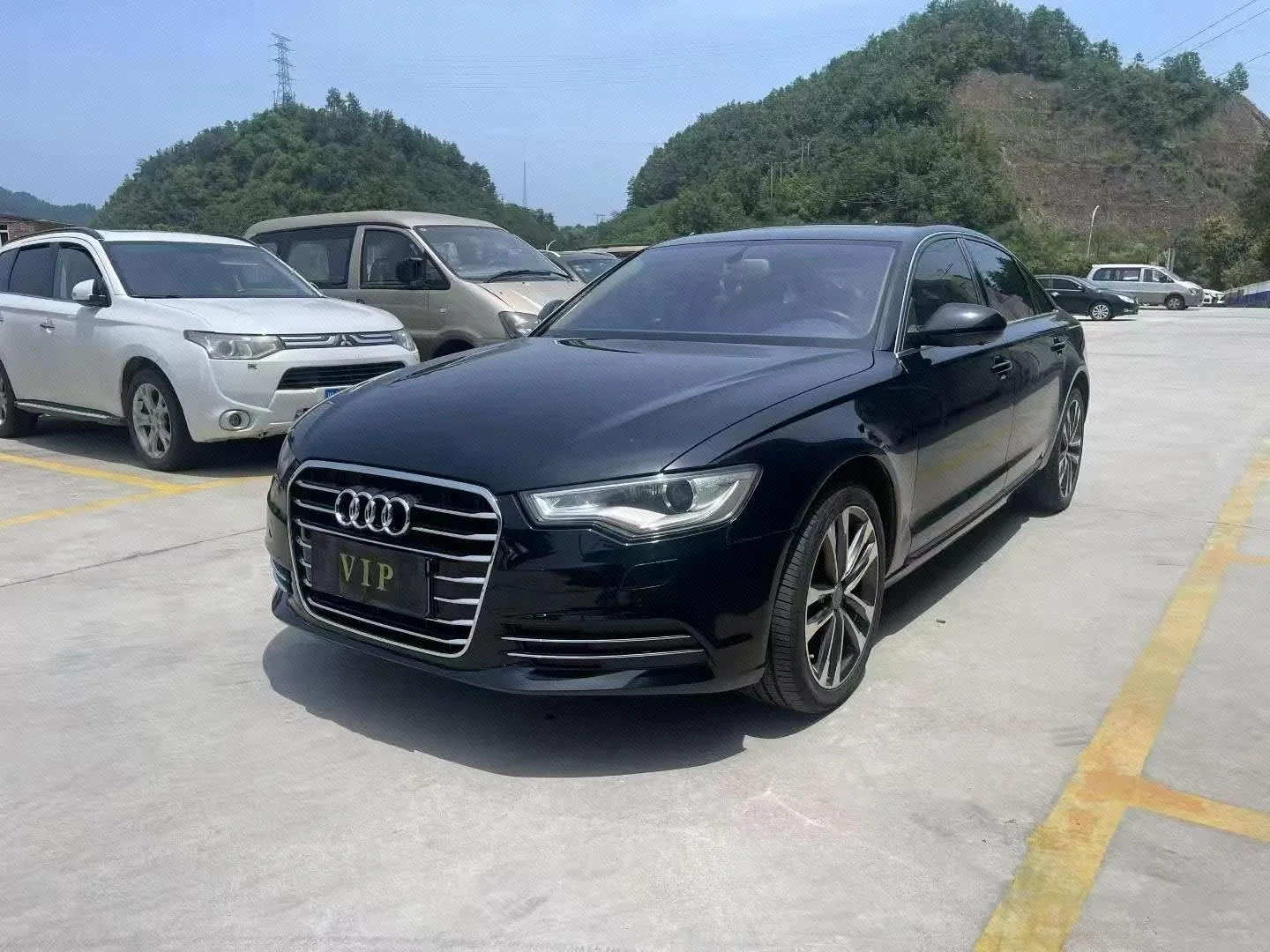 Audi A6L 2012 30 FSI Comfort