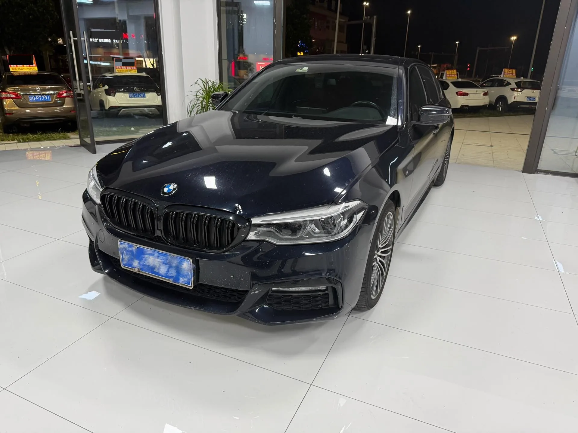 2018 BMW 5 Series 530Li Leading Edition M Sport Package