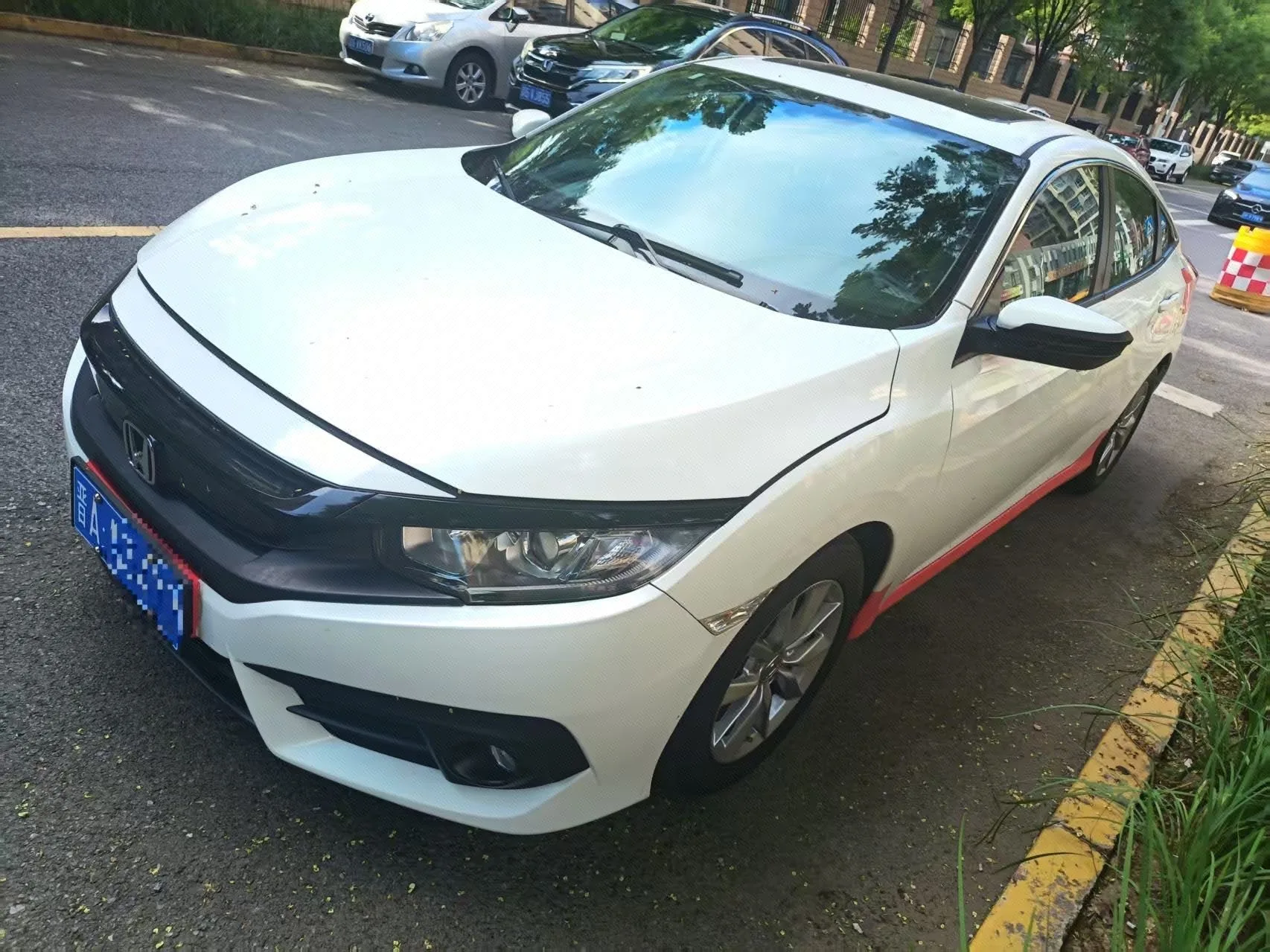 2016 Civic 220TURBO CVT Luxury Edition