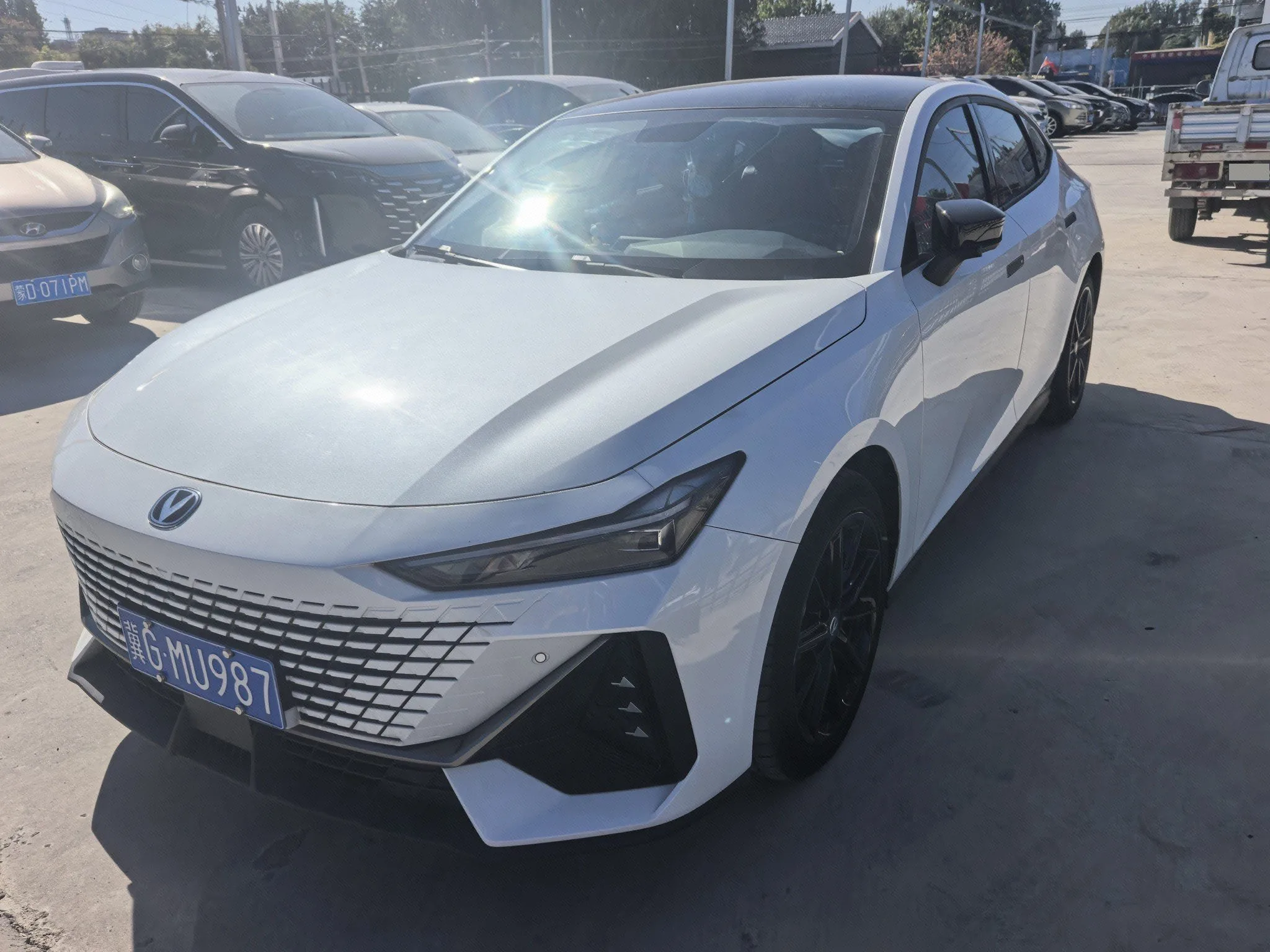 Changan UNI-V 2022 1.5T Premium Edition