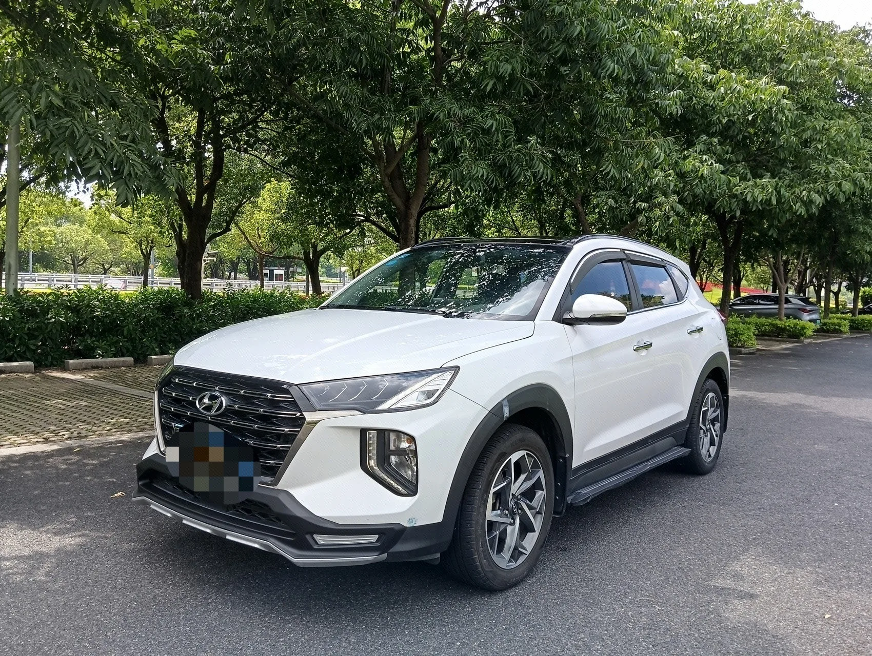 Tucson 2020 280TGDi Dual-Clutch Two-Wheel Drive Fashion Edition (National V Emission Standard)
