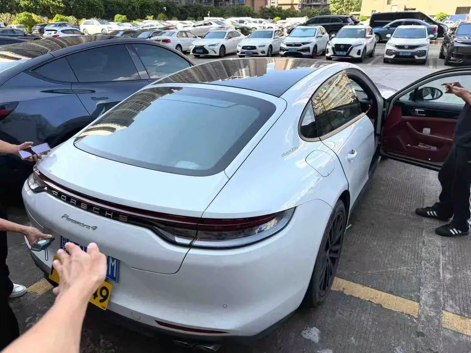 Panamera 2021款 Panamera 4 行政加长版 2.9T