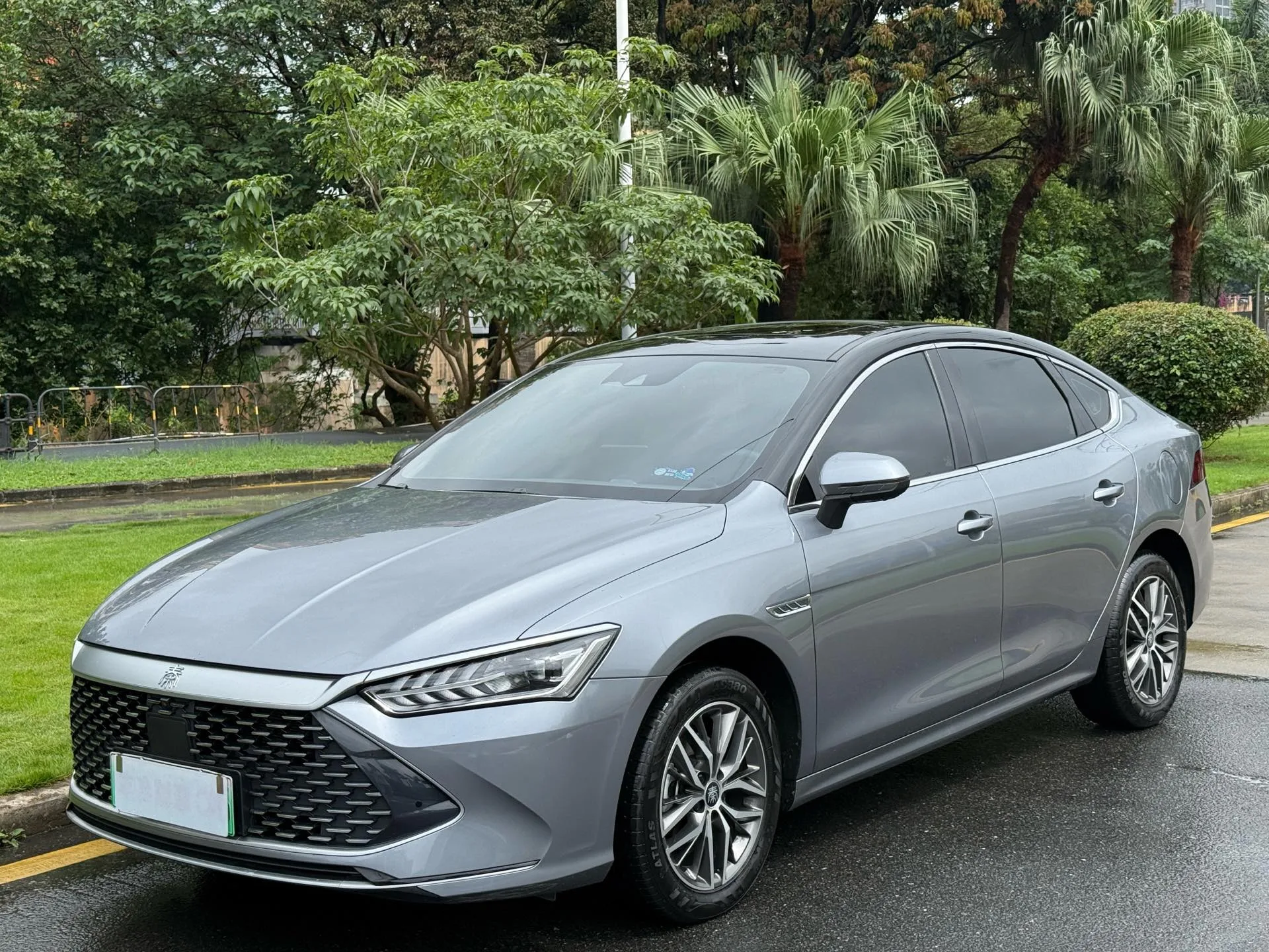 2021 Qin PLUS DM-i 120KM Flagship
