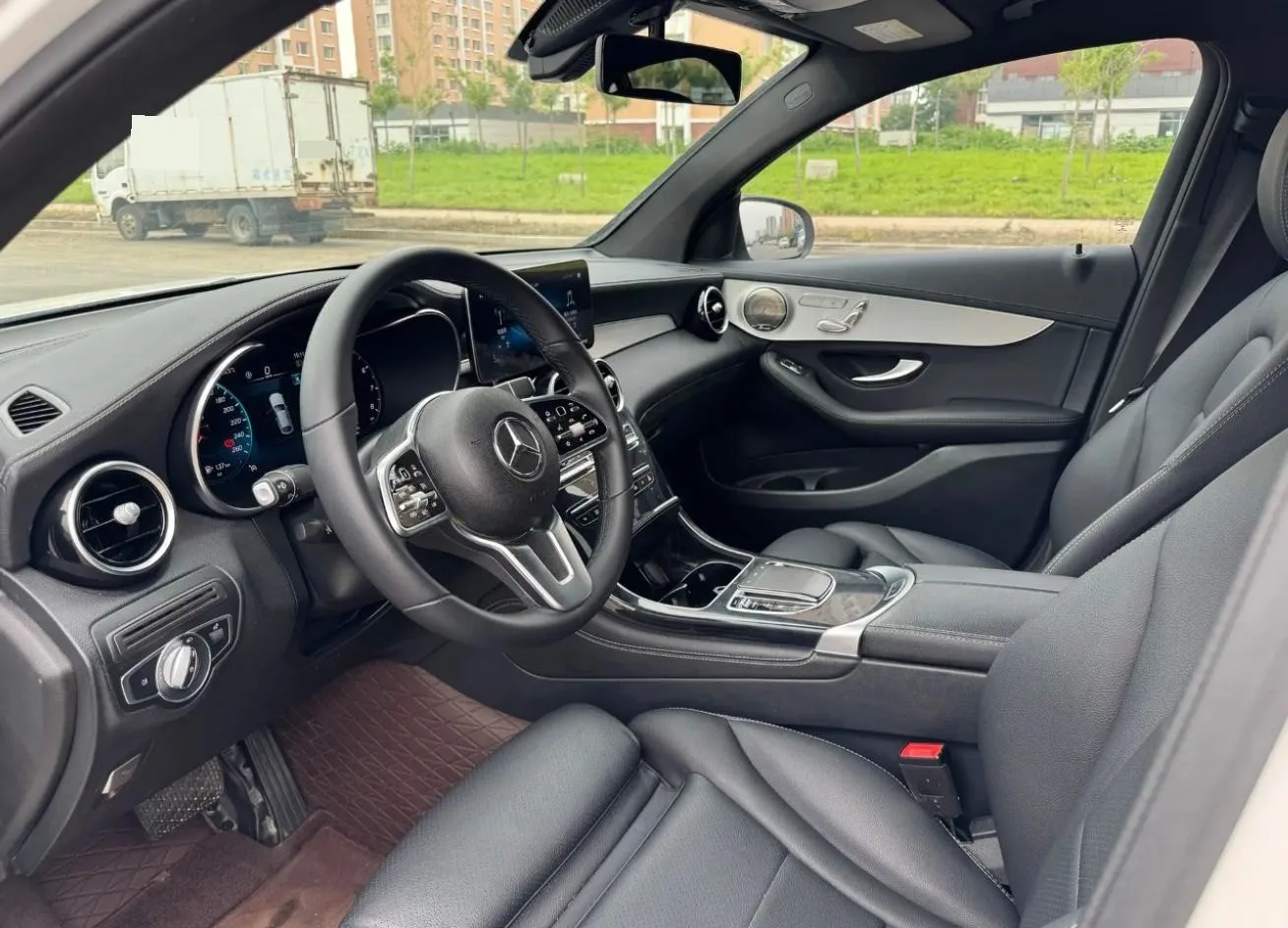 Mercedes-Benz GLC Coupe 2020 GLC 260 4MATIC Coupe SUV