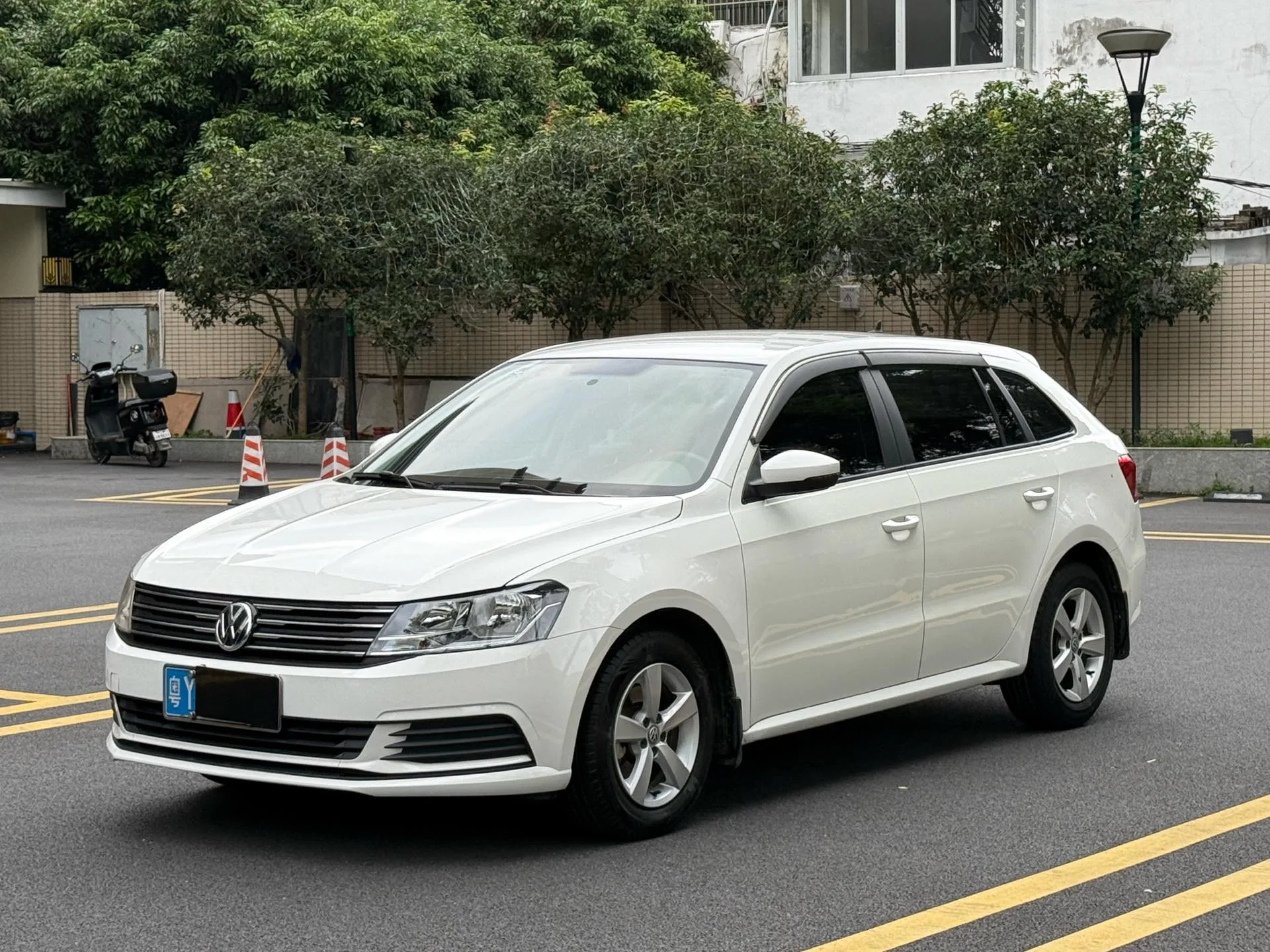 Lavida Gran Turismo 2015 1.6L Automatic Fashion Edition