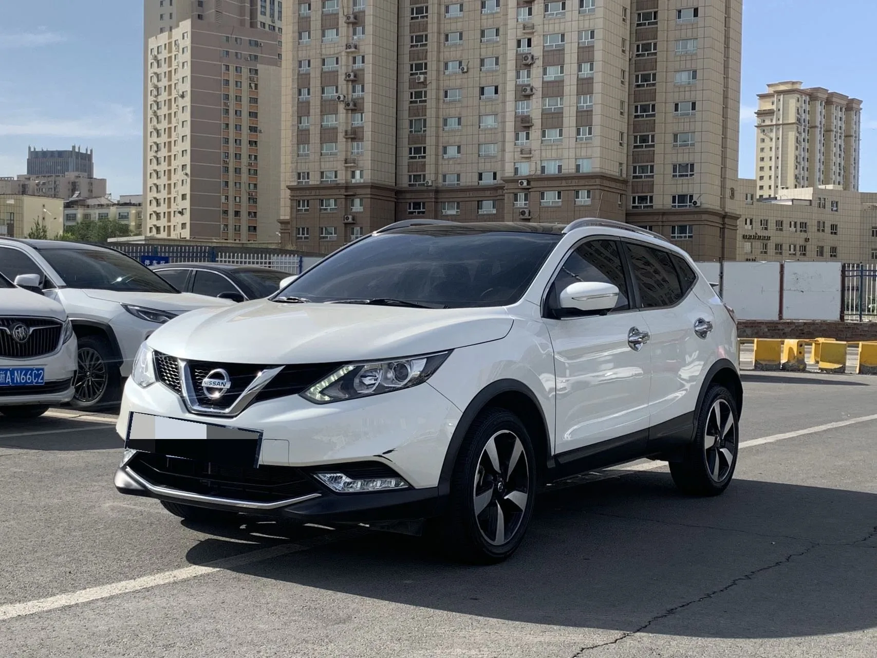 Nissan Qashqai 2017 2.0L CVT Luxury Edition (National V Emission Standard)