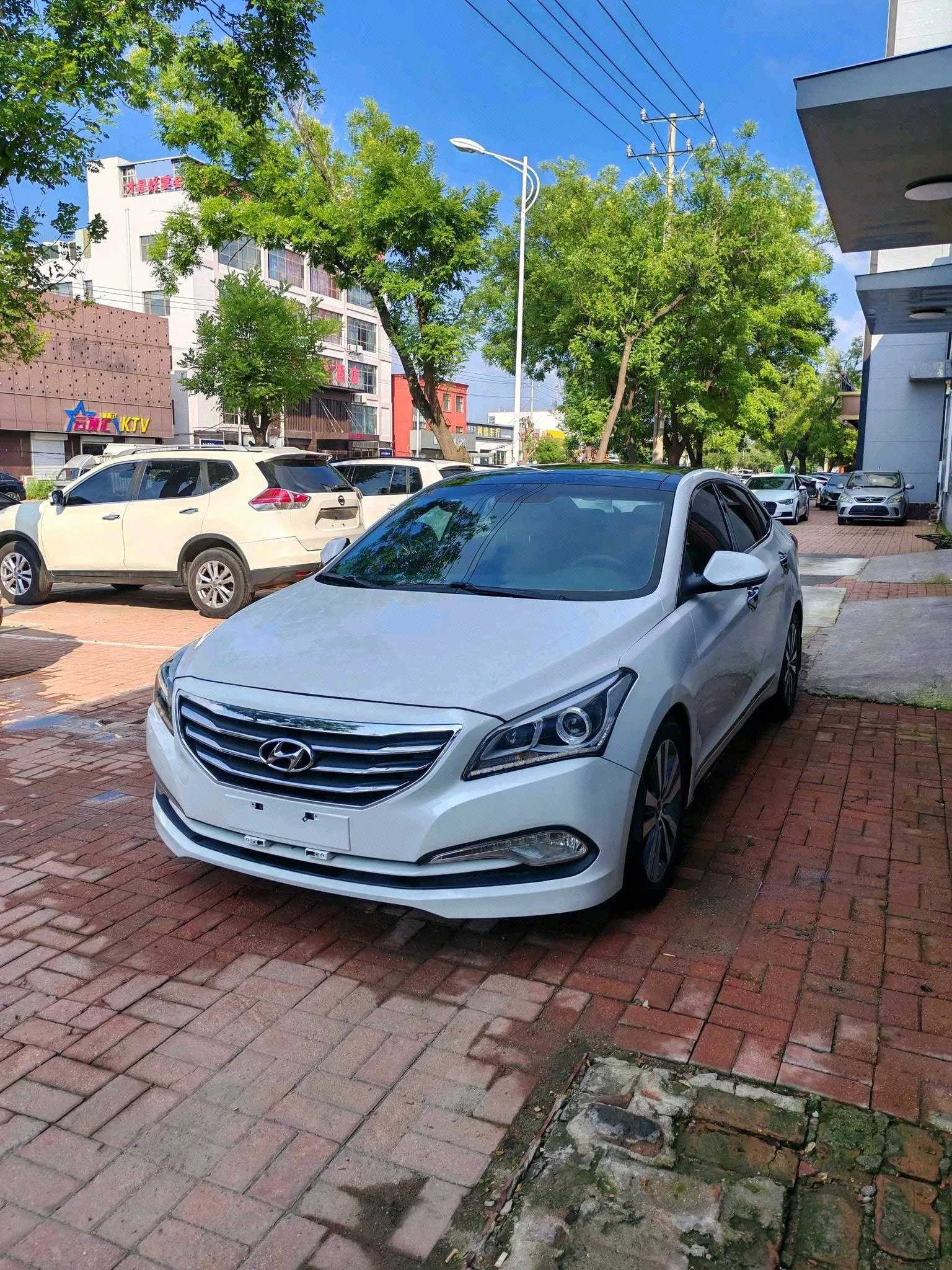 2014 Mistra 1.8L Automatic Intelligent GLS