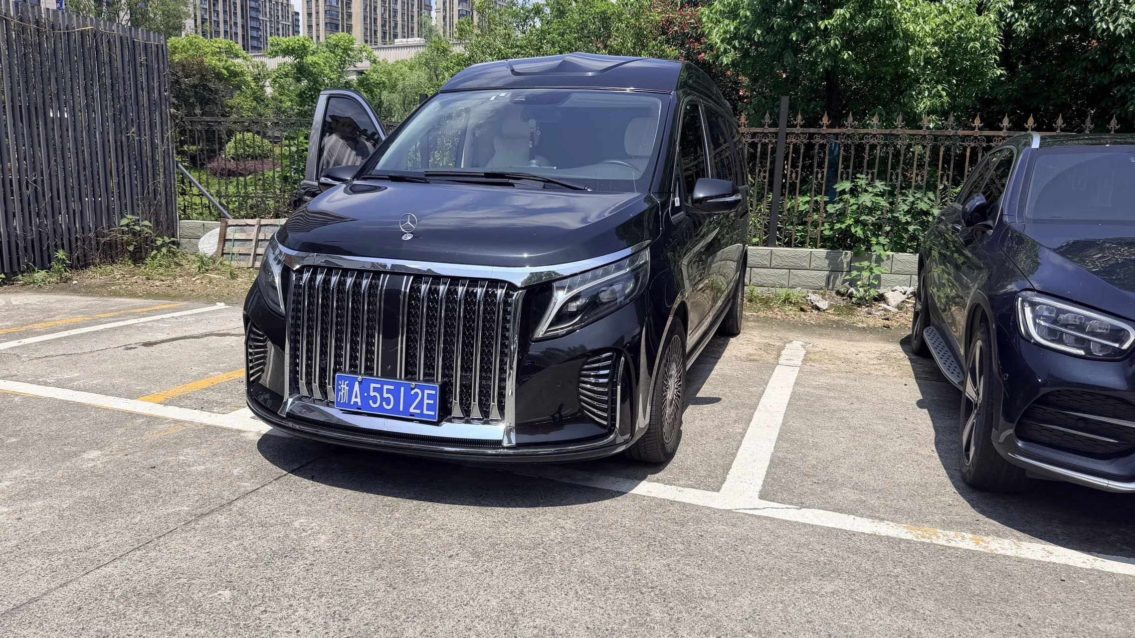 Mercedes-Benz V-Class 2022 V 260 L 2.0T Luxury Edition Automatic