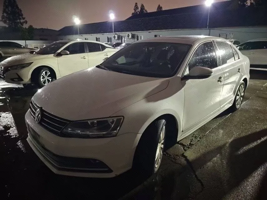 2015 Volkswagen Sagitar 230TSI Automatic Comfort Model