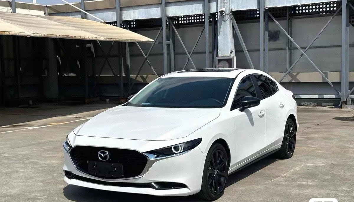 Mazda 3 Axela 2025 Model Year Mazda 3 Axela—Sedan 2.0 Premium Edition, Automatic Transmission
