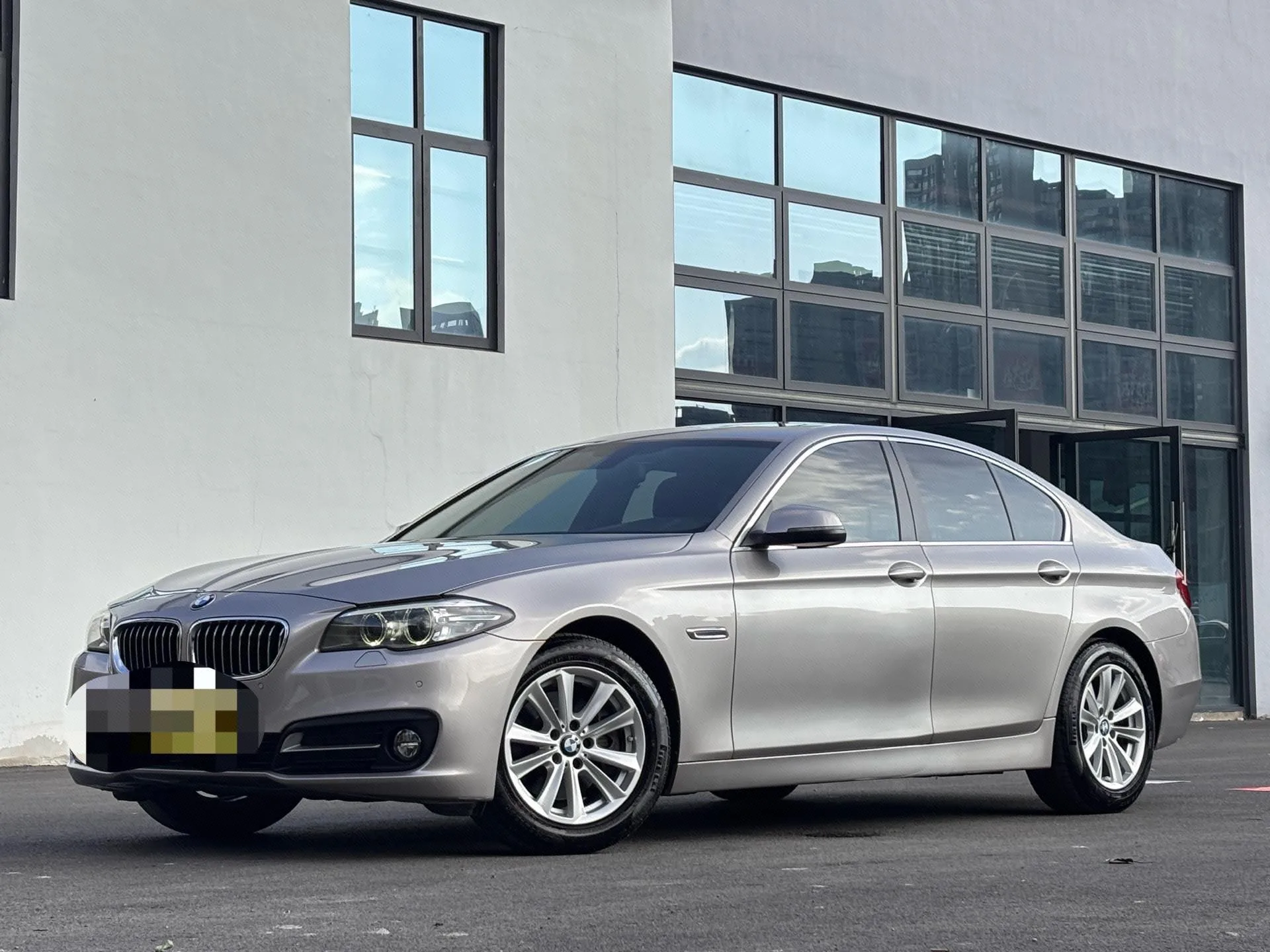 BMW 5 Series (Imported) 2014 Model Year 520i Elegance