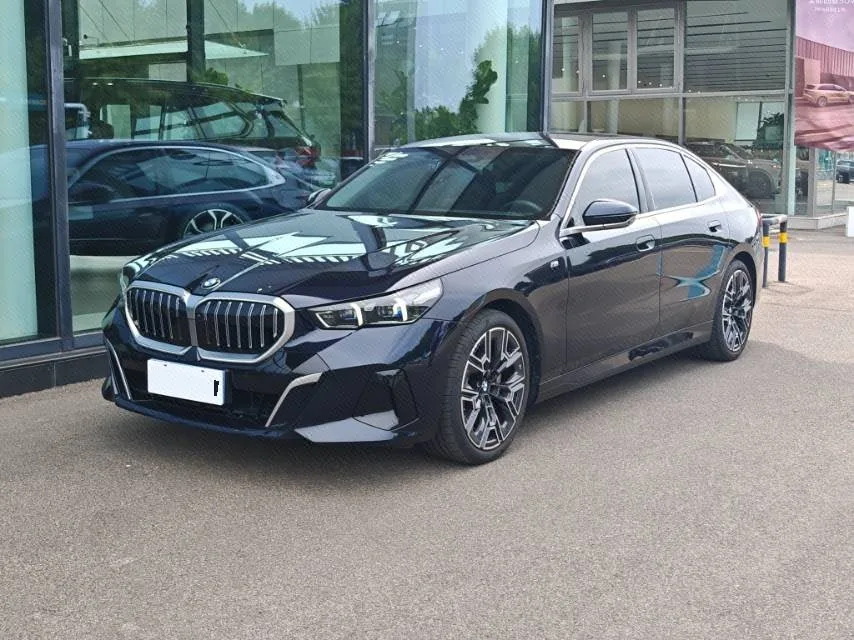 2025 BMW 5 Series 530Li 48V 2.0T Luxury M Sport Package Automatic
