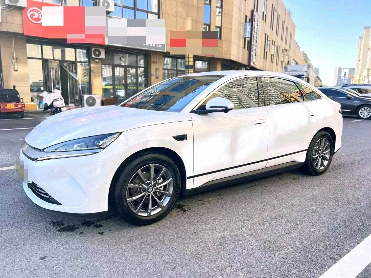 BYD 2025 Qin L EV 470KM Leading Edition Automatic