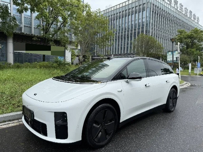 Li Auto i6 2025 Standard Edition