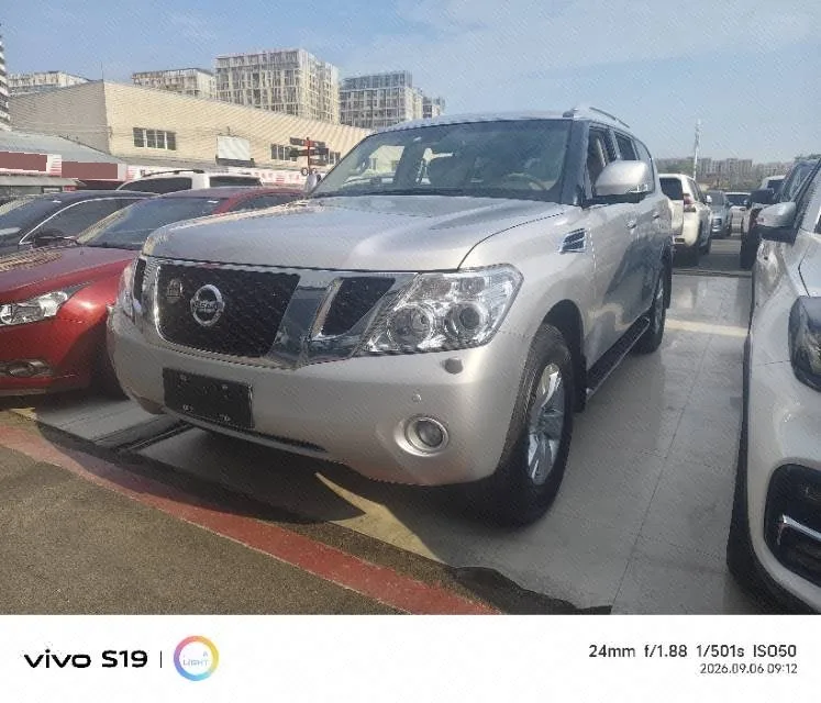 2014 Nissan Patrol 5.6L LE