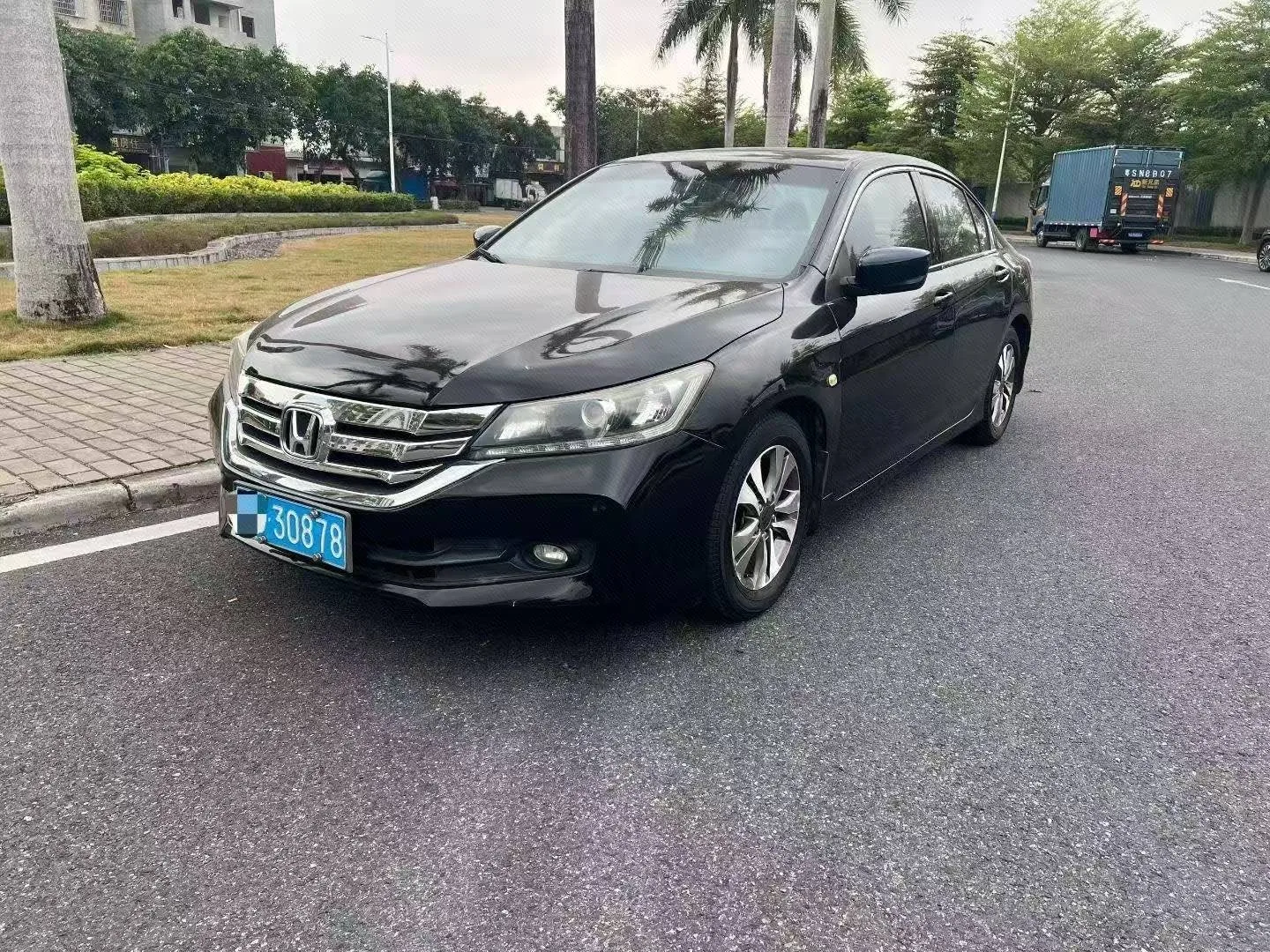 2014 Honda Accord 2.0L EXN Luxury Navigation Edition