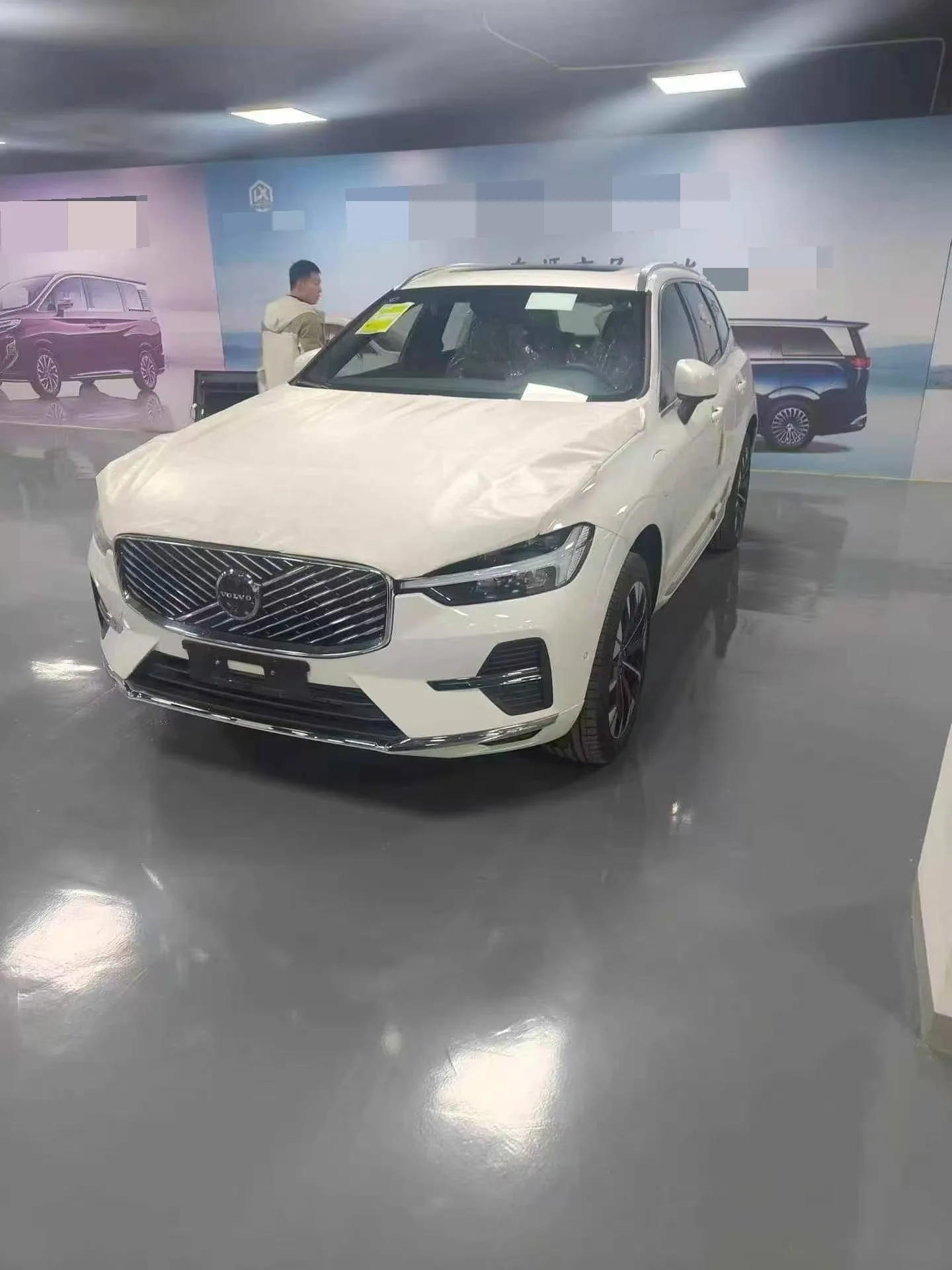 Volvo 2026 XC60 48V 2.0T B5 AWD Zhiyuan Midnight Black Edition, Automatic Transmission