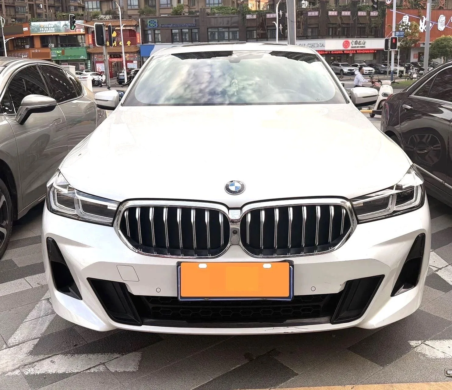 2022 BMW 6 Series GT 630i Luxury Design Package