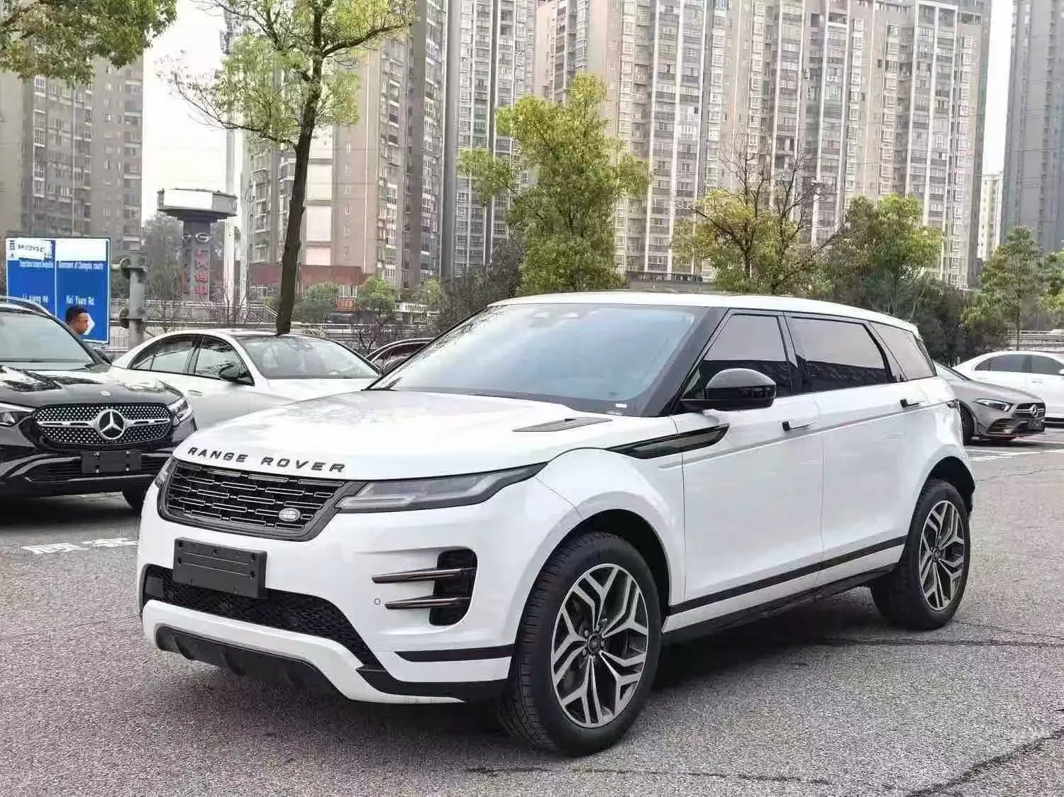 Range Rover Evoque 2024 Model, Evoque L 249PS, Premium Edition