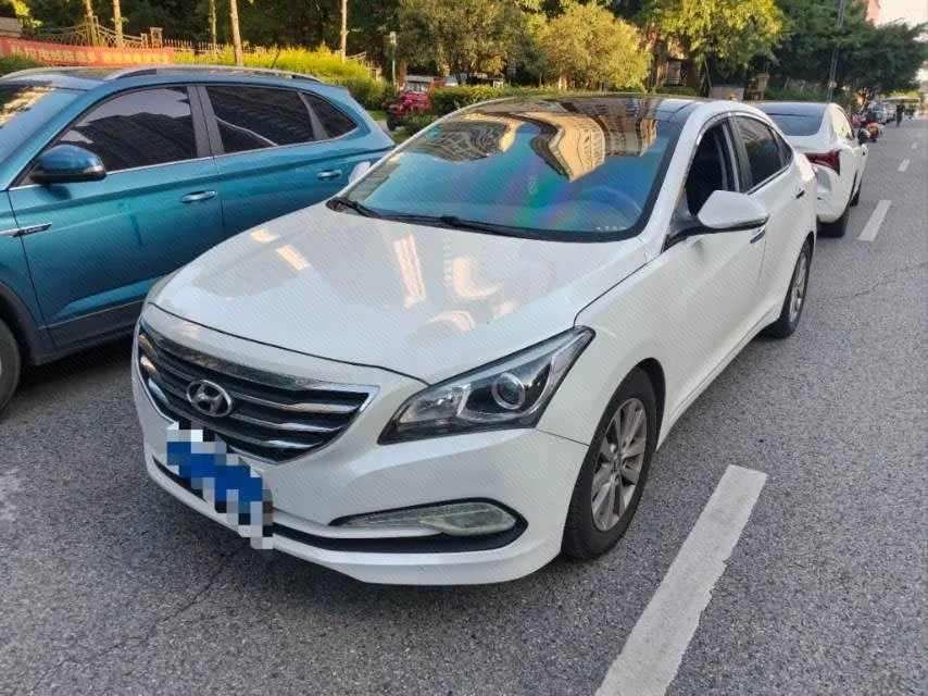 2014 Mistra 1.8L Automatic Intelligent GLS