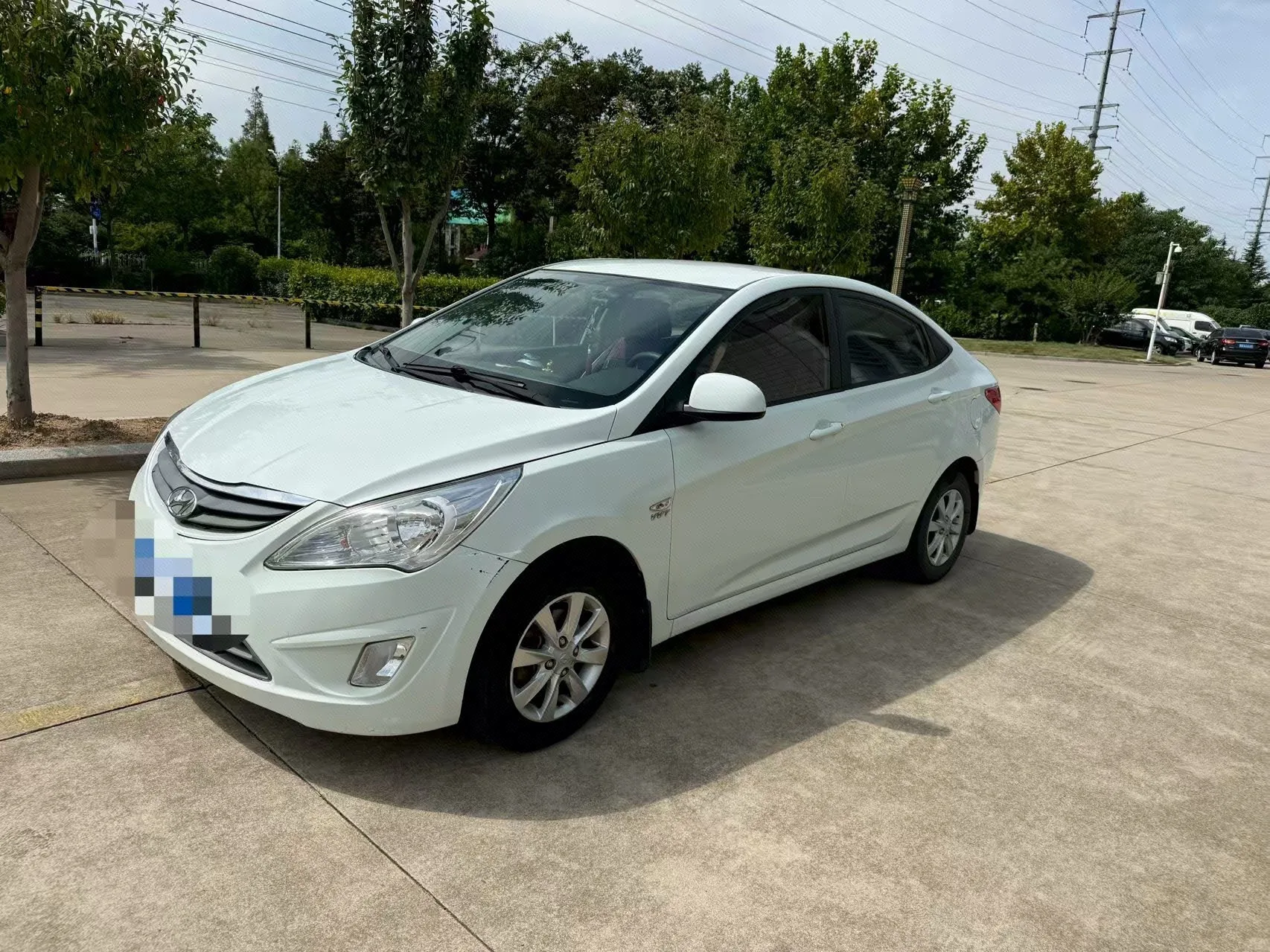 2013 Hyundai Reina Sedan 1.4L Automatic Standard GL