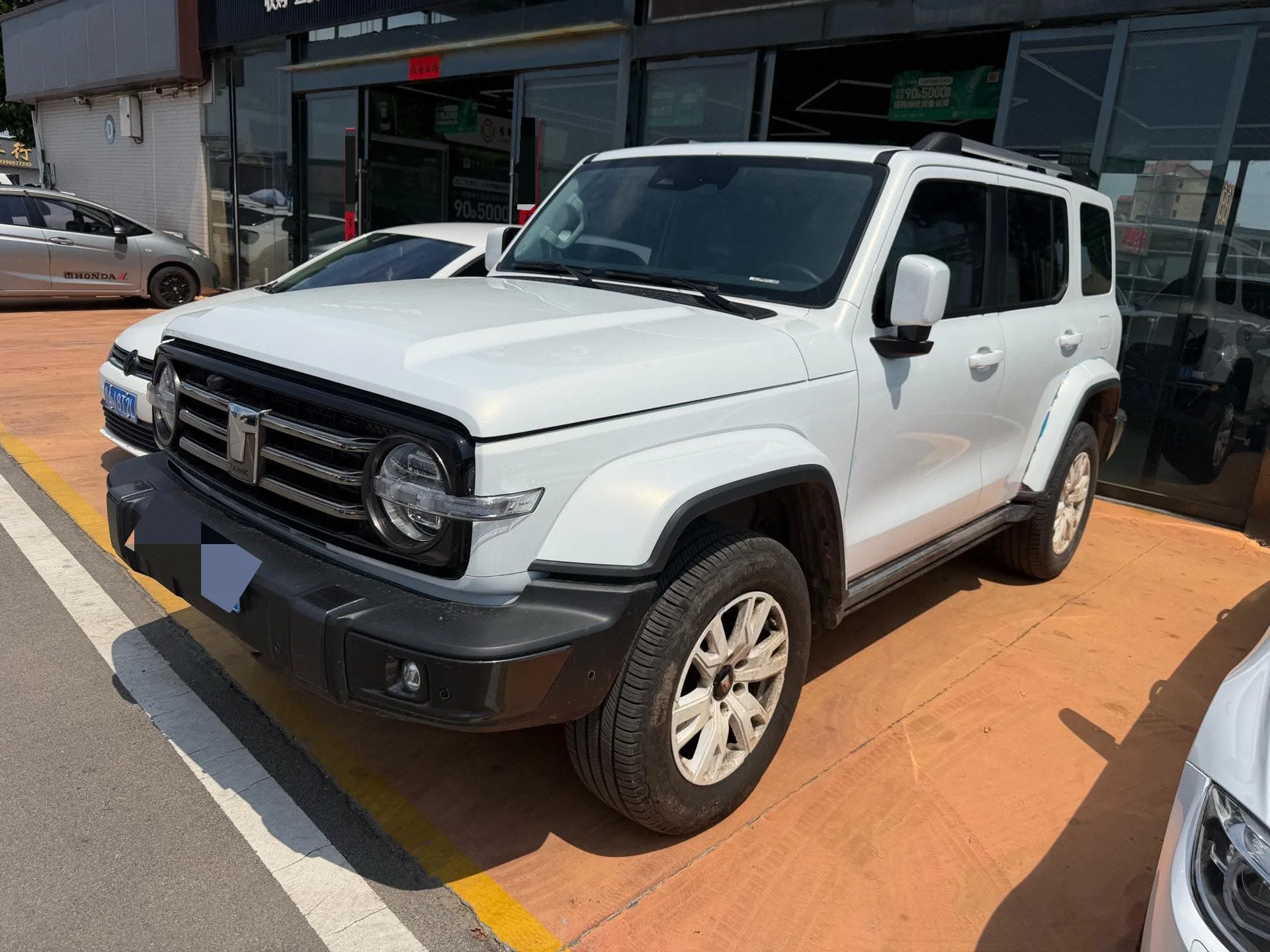 The 2021 Tank 300 City Edition 2.0T is very stylish.