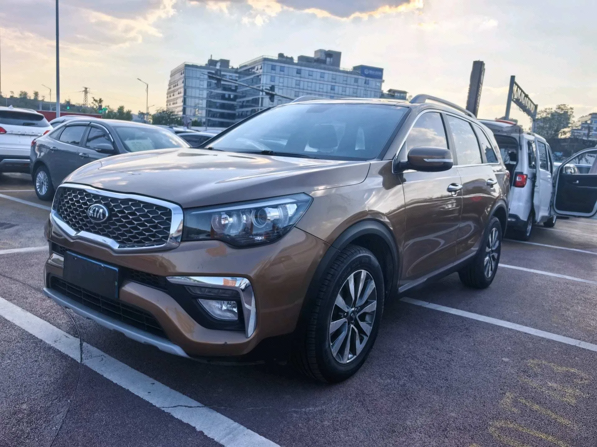 2017 Kia KX7 2.0T Automatic, Front-Wheel Drive, GLS, 7-Seater