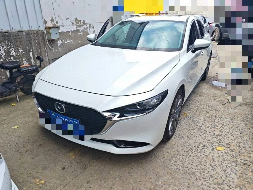 Mazda3 Axela 2021 2.0L Automatic Premium Edition