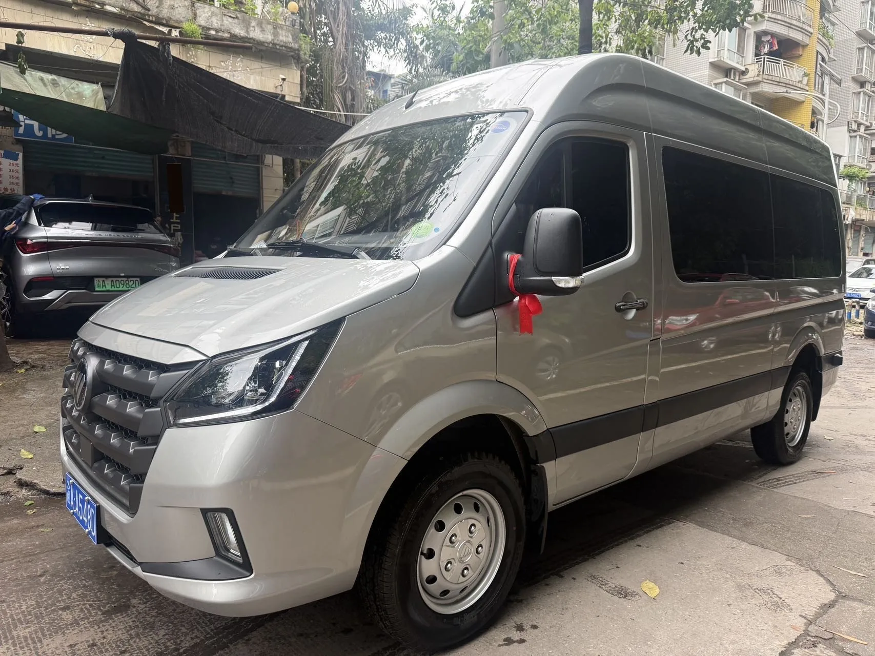 Foton 2023 Tuyao Da Mai 2.0T Long Wheelbase, Mid-Roof, Single Rear Tire, 7-Seater, Manual Transmission