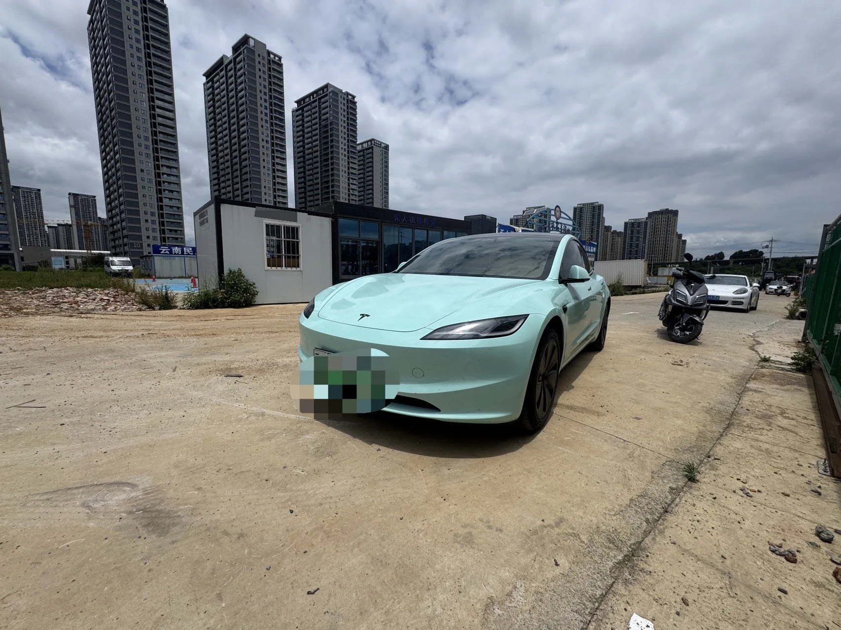 Tesla 2025 Model 3 Rear-Wheel Drive (Facelift) Automatic