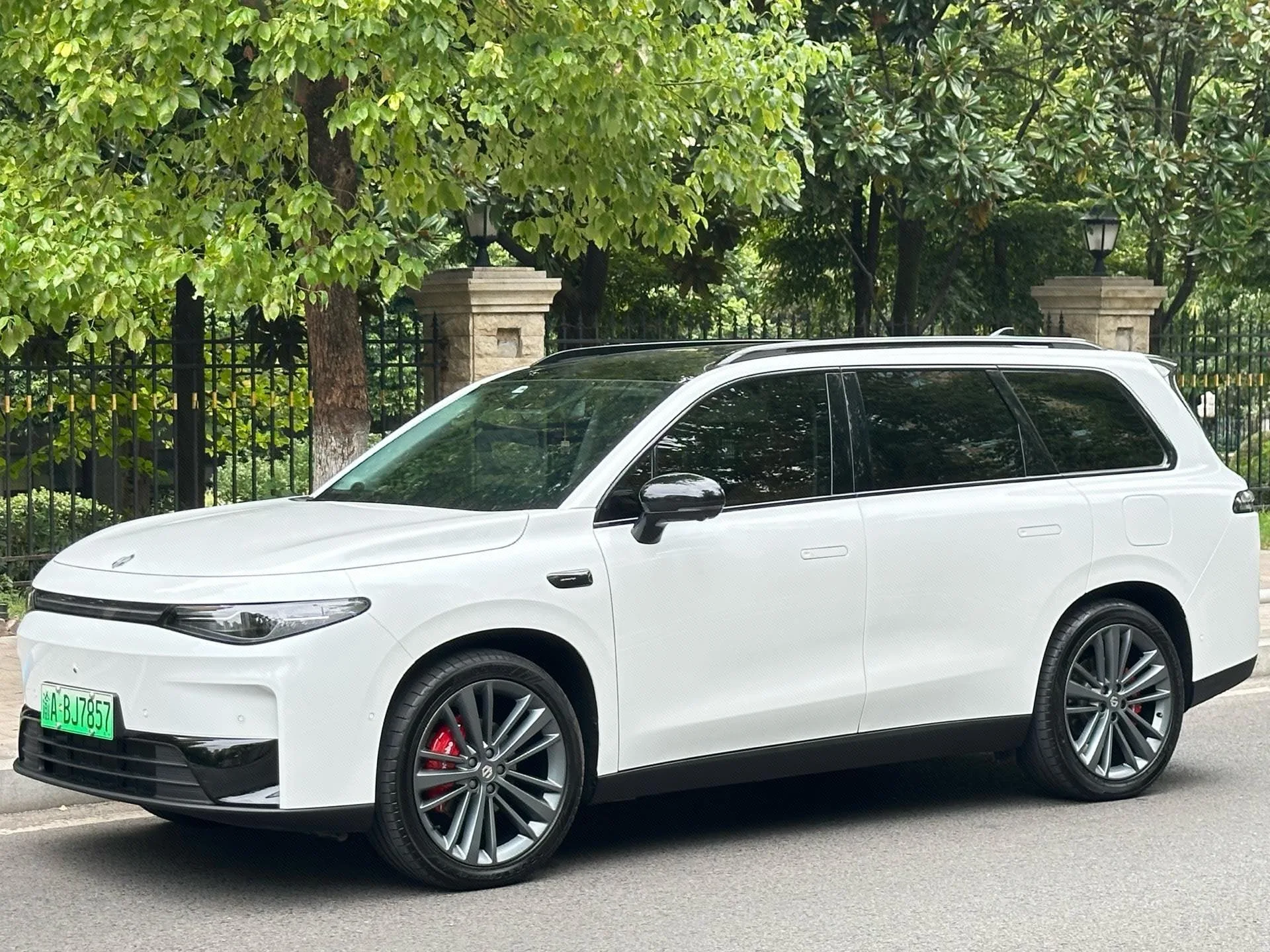 Leapmotor 2025 C16 580 Premium Edition, Automatic Transmission