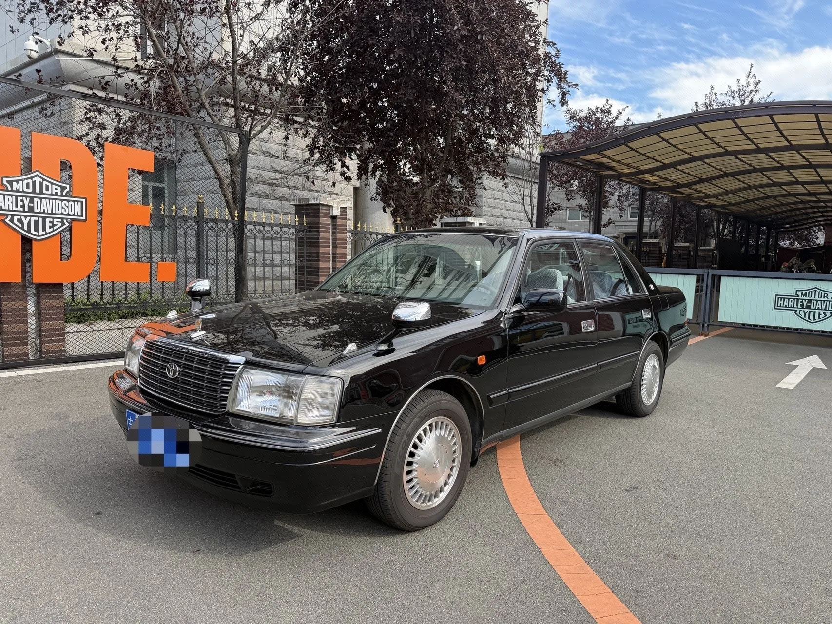 Toyota Crown (Imported) 1999 Model Year Crown 3.0 Automatic Transmission
