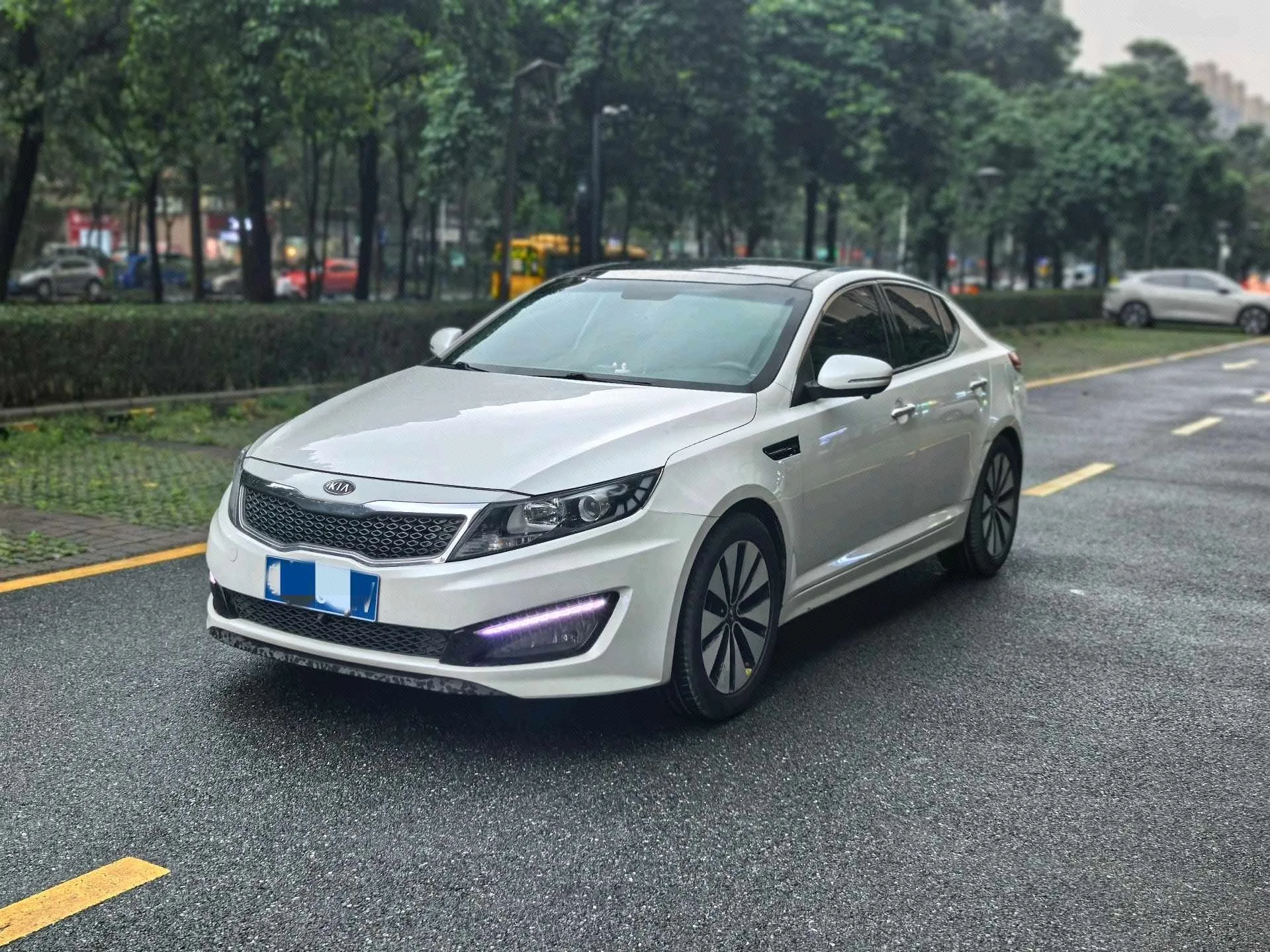 Kia K5 2011 2.0L Automatic TOP