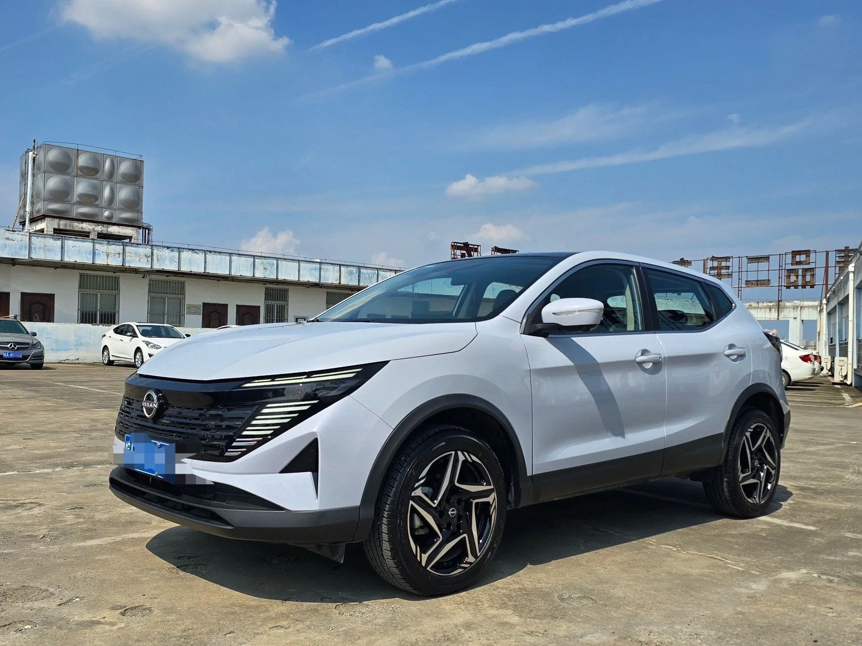 Nissan 2025 Qashqai Honor 2.0 CVT Honor XV+ Leading Edition Automatic