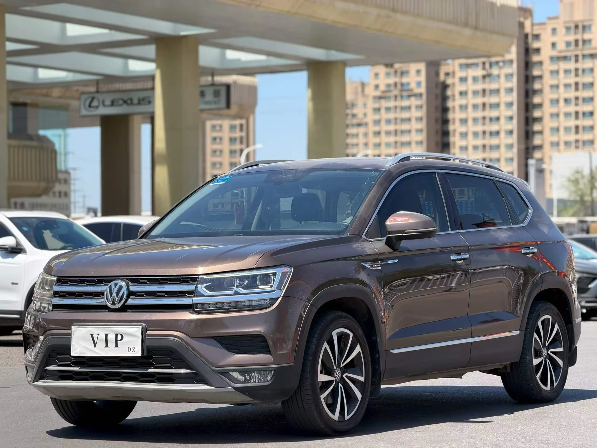 Tuo Yue 2019 Model Year 330TSI AWD Luxury Edition, China VI