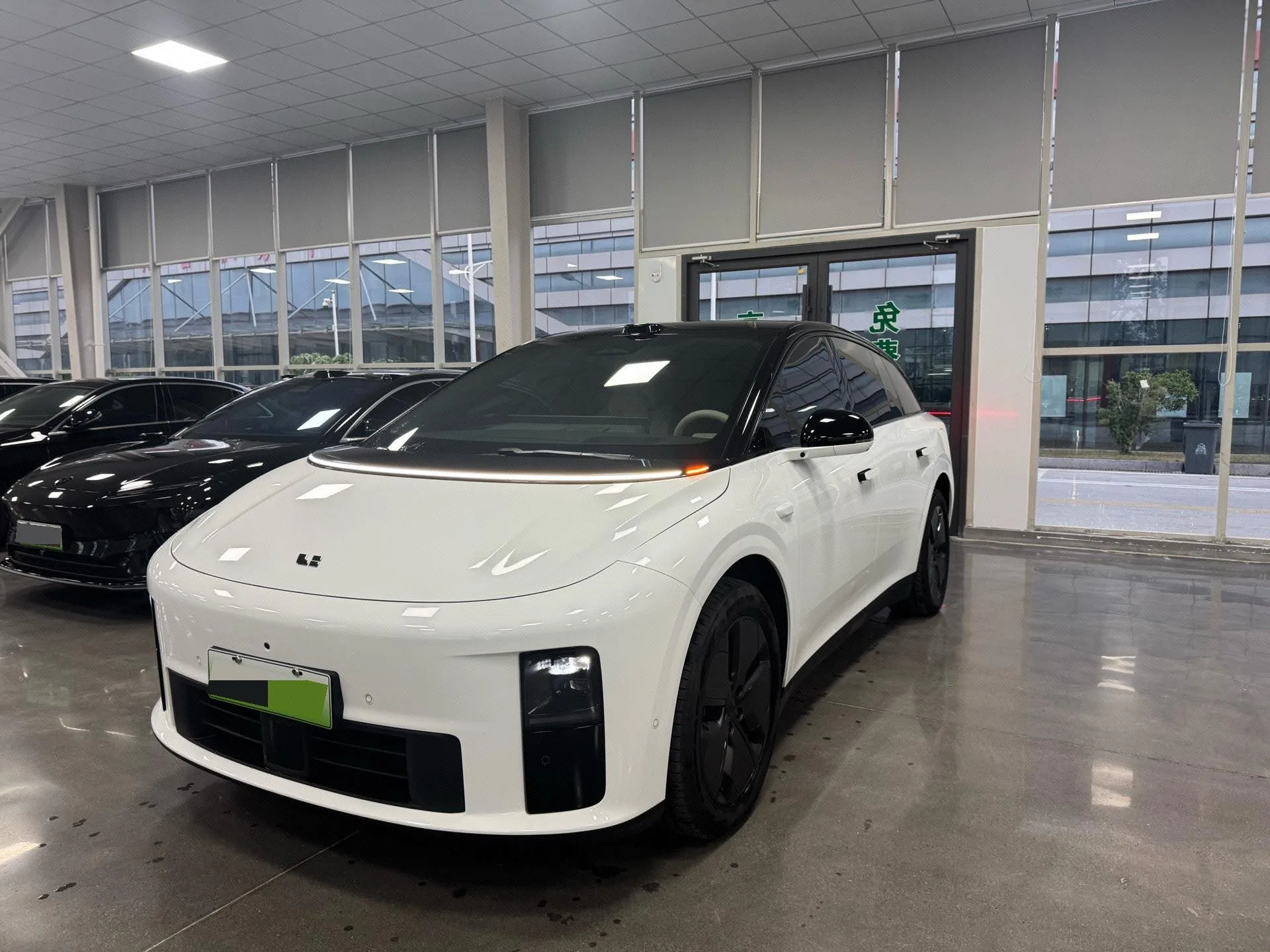 Li Auto i6 2025 Standard Edition