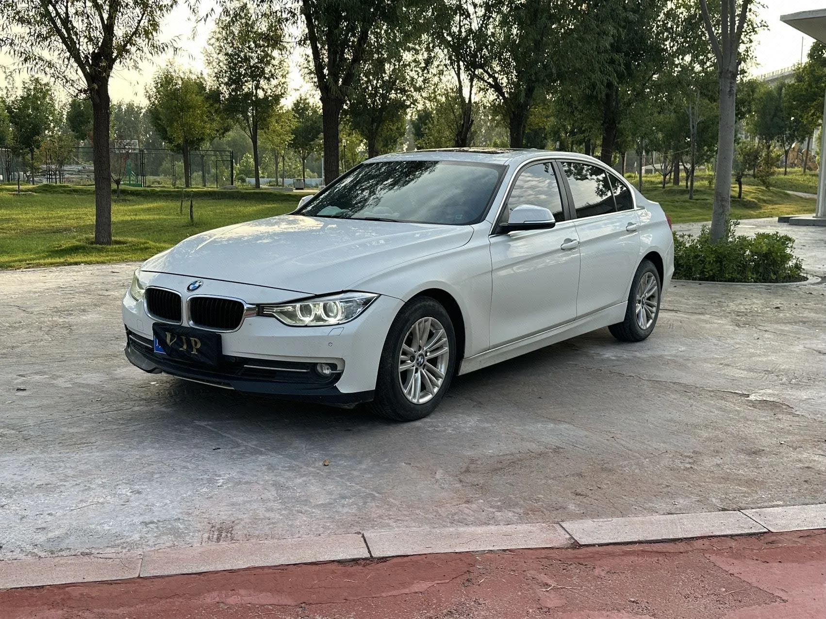 BMW 3 Series 2015 316Li Fashion Edition