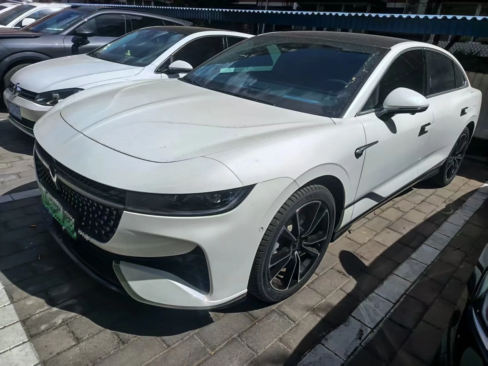 Lantra Zhi Guang 2024 PHEV AWD Ultra-Long Range Flagship Edition