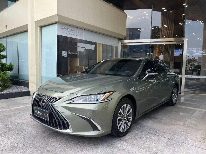 Lexus ES 2023 200 Premium Edition