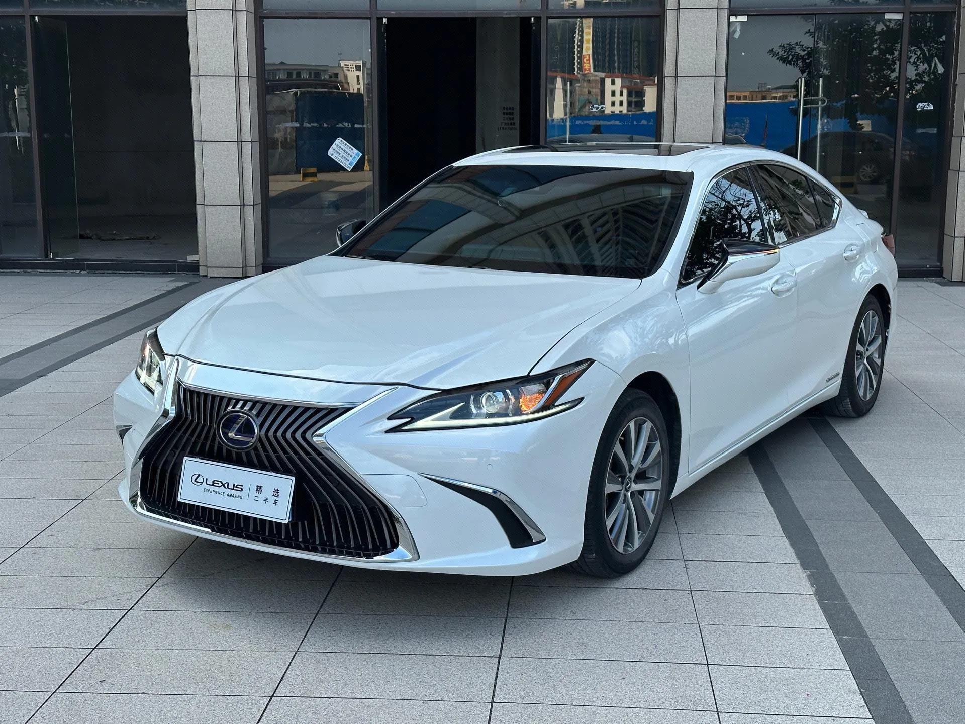 Lexus ES 2020 300h Premium Edition