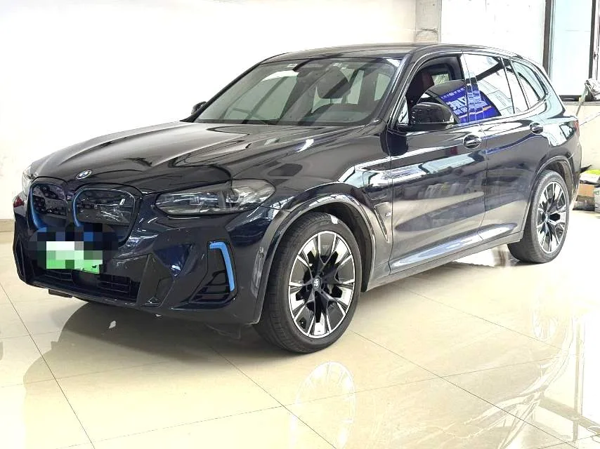 BMW iX3 2022 Leading Edition