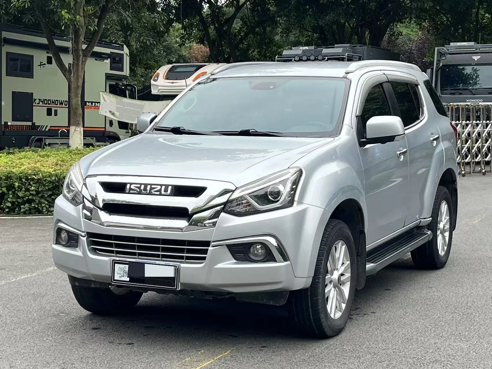 mu-X 2018 Model Year 1.9T Diesel Automatic AWD "Jingxiang" Edition 5-Seater